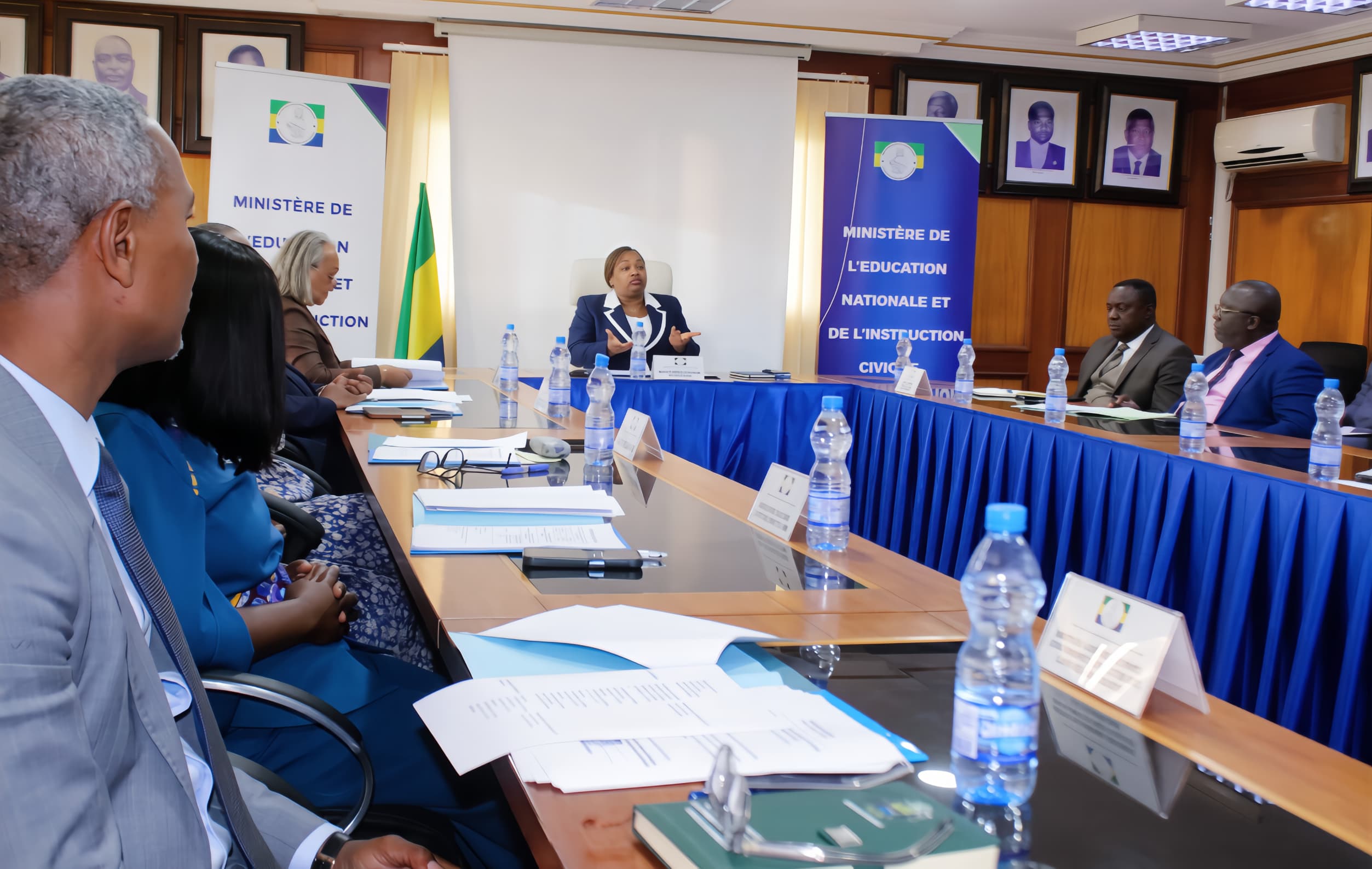 Digitalisation des Enseignements : Le Gouvernement passe à la vitesse supérieure avec 1 000 tablettes pour l&rsquo;école gabonaise