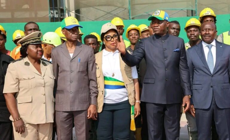 Grand Libreville : Entre chantiers et doléances, Eugène Mba accompagne le Chef de l’État