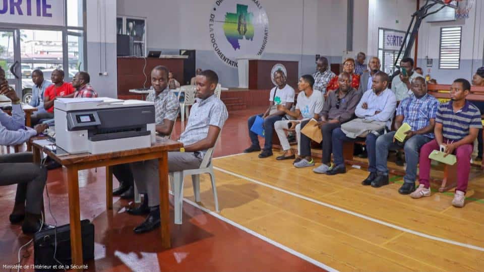 NIP au Gabon : Deux ans après, les files d’attente toujours aussi longues