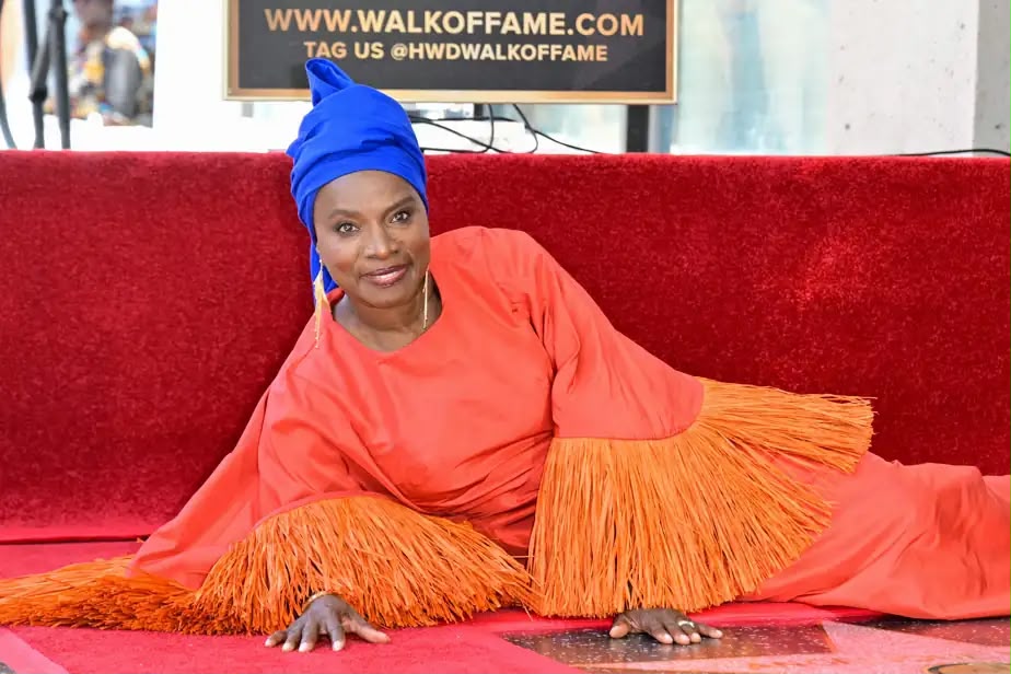 Angélique Kidjo décroche son étoile sur le Hollywood Walk of Fame