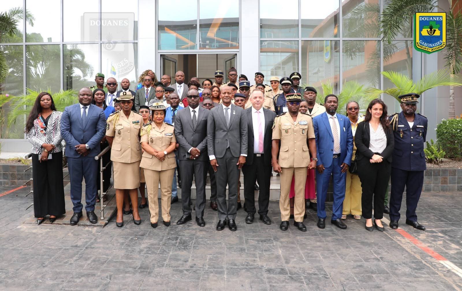 Gabon : Un atelier de cinq jours pour renforcer la lutte contre les trafics illégaux de bois et la criminalité faunique